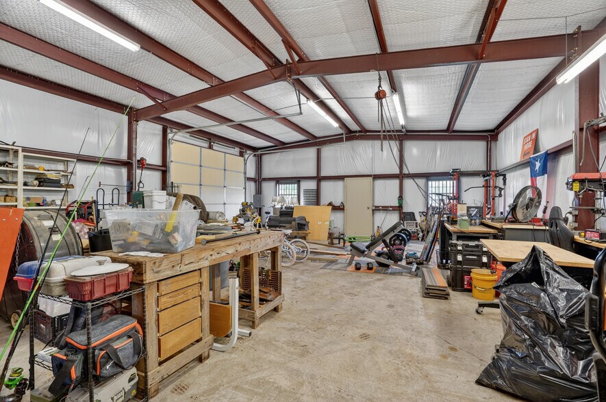 More Photos Of 14145 US-281, Santo Specialty For Sale