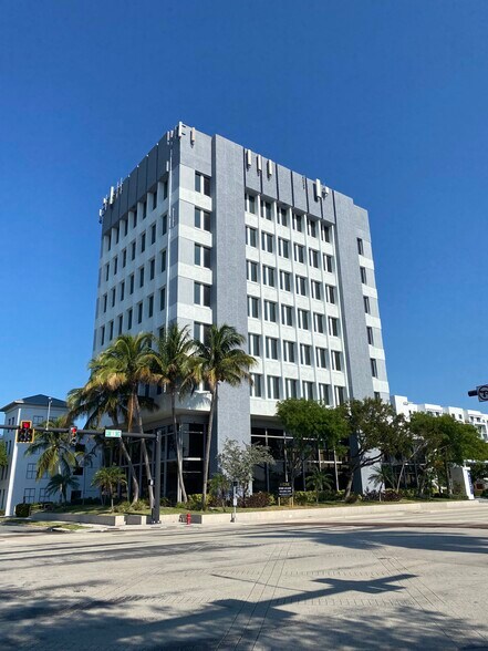 More Photos Of 225 N Federal Hwy, Pompano Beach Office For Lease