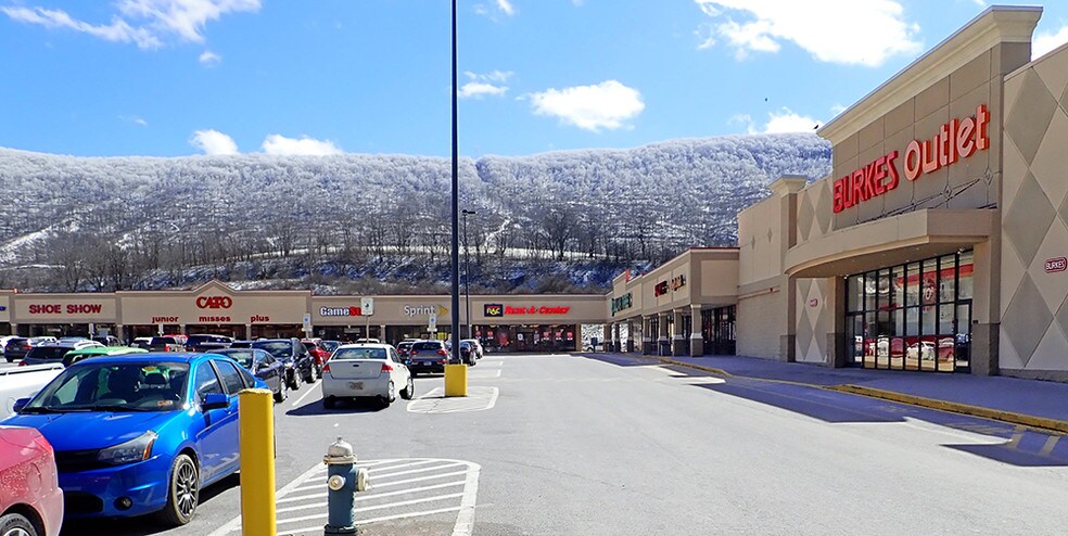 More Photos Of 4001-4039 College Ave, Bluefield Unknown For Lease