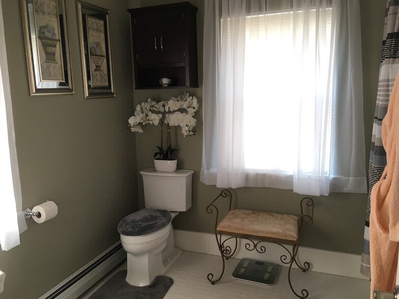 More Photos Of 179 Main St, Beacon Storefront Retail Residential For Sale