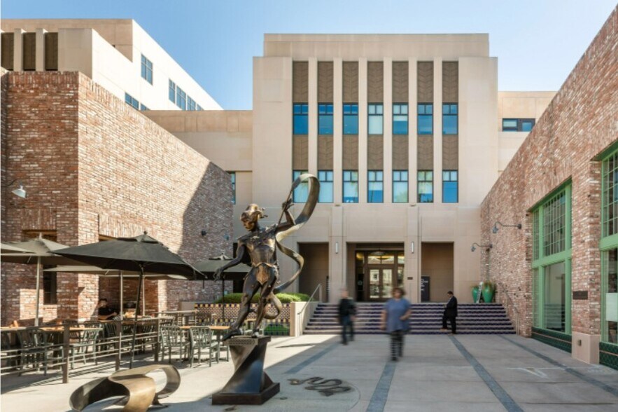 More Photos Of 680 E Colorado Blvd, Pasadena Coworking Space