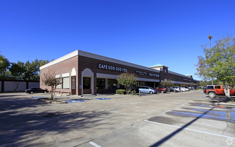 Primary Photo Of 1730 Williams Trace Blvd, Sugar Land Freestanding For Lease