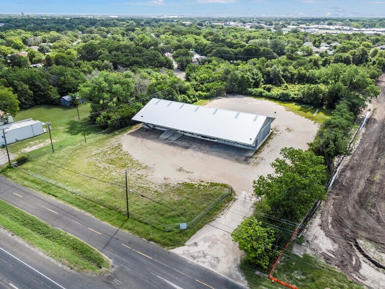 More Photos Of 324 S Lacy Dr, Waco Truck Terminal For Sale