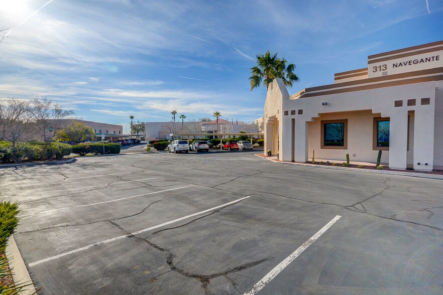 More Photos Of 313 Pilot Rd, Las Vegas Light Distribution For Sale