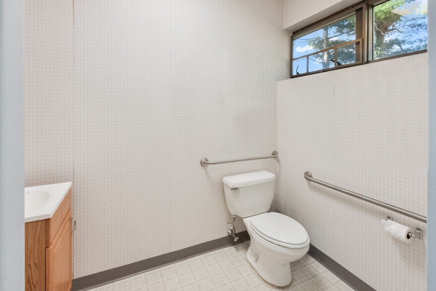 More Photos Of 2 Hartford Dr, Tinton Falls Medical For Sale