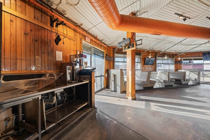 More Photos Of 4950 S Loop 289, Lubbock Restaurant For Lease