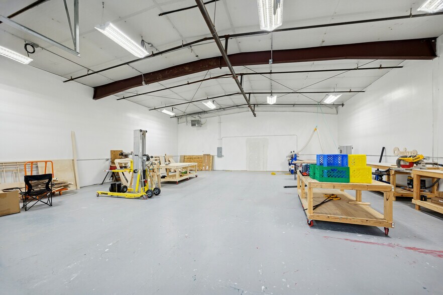 More Photos Of 701-709 Jefferson Ave SW, Watertown Warehouse For Lease