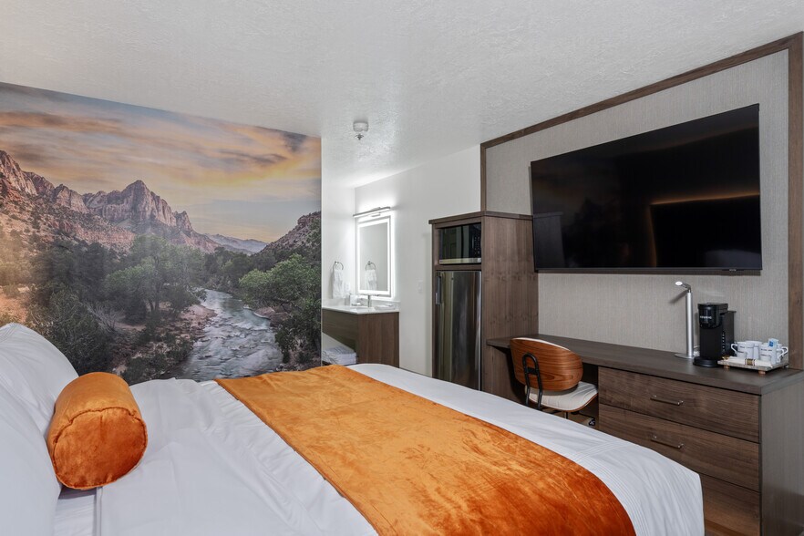 More Photos Of 245 N Red Cliffs Dr, St George Hotel For Sale