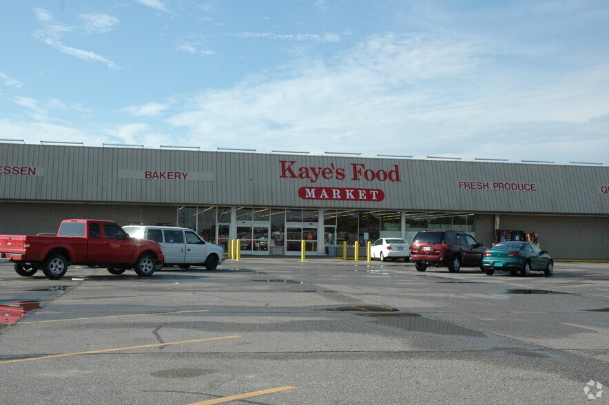 More Photos Of 5 Fair Ave, Winnsboro Storefront For Lease