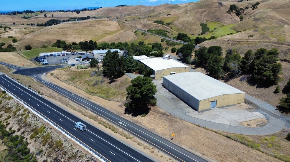 More Photos Of 2855 Franklin Canyon Rd, Rodeo Warehouse For Lease