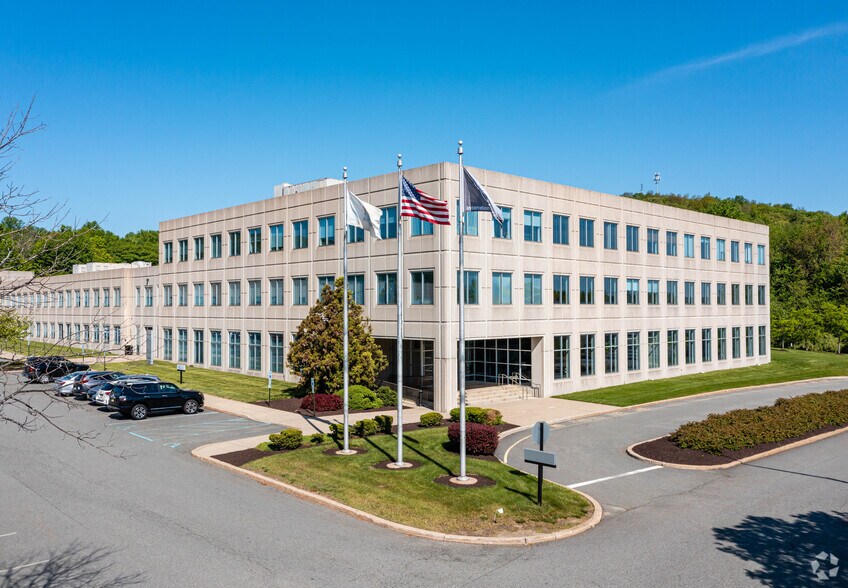 More Photos Of 350 Clark Dr, Mount Olive Office For Lease