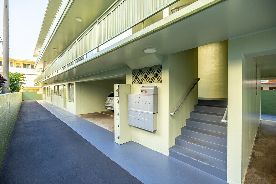 More Photos Of 287 Wai Nani Way, Honolulu Apartments For Sale