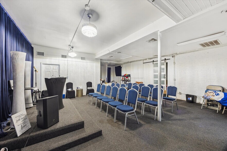 More Photos Of 417 San Jacinto St, Houston Specialty For Sale