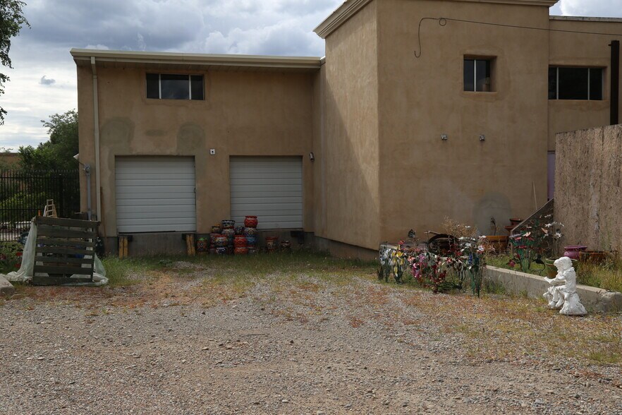 More Photos Of 2820 Cerrillos Rd, Santa Fe Freestanding For Lease