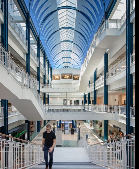 More Photos Of 651 Nicollet Mall, Minneapolis Office For Lease