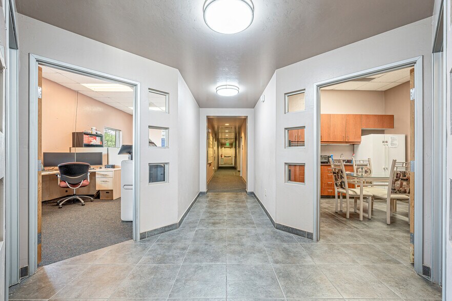 More Photos Of 4655 S Coach Dr, Tucson Warehouse For Sale