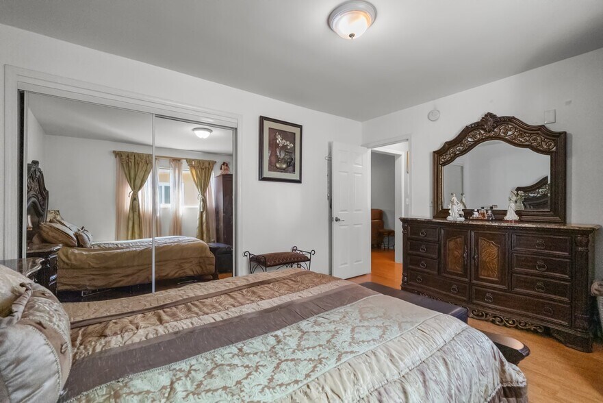 More Photos Of 6661 Wilkinson Ave, North Hollywood Apartments For Sale