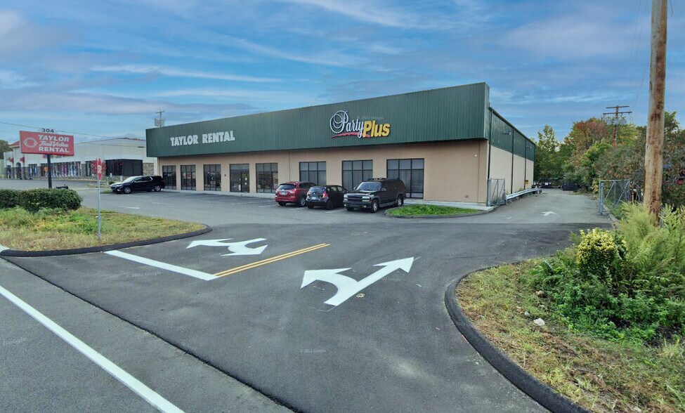 Primary Photo Of 304 Boston Post Rd, Orange Showroom For Lease