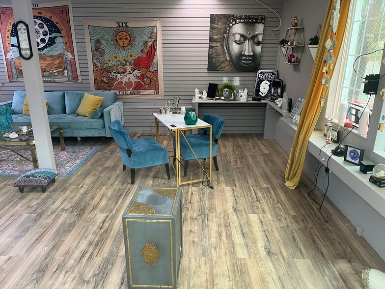 More Photos Of 7229 Little River Tpke, Annandale Storefront Retail Office For Sale