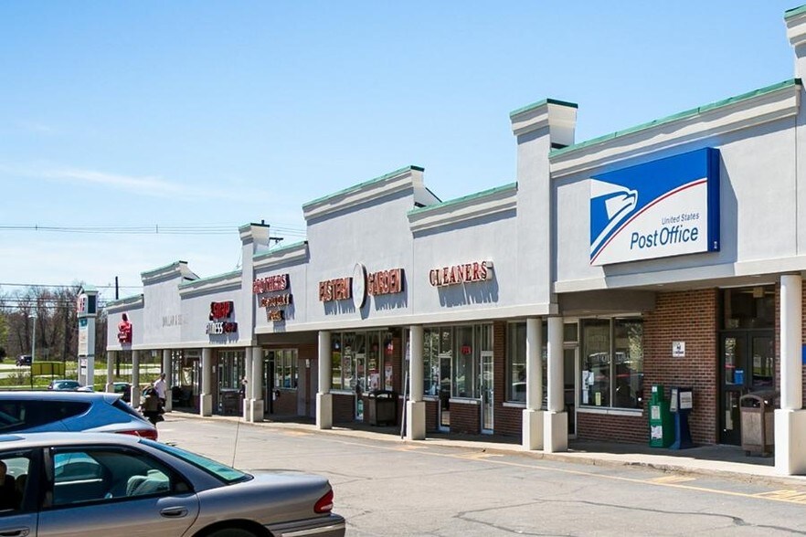 More Photos Of 455 State Rt 23, Wantage Supermarket For Lease