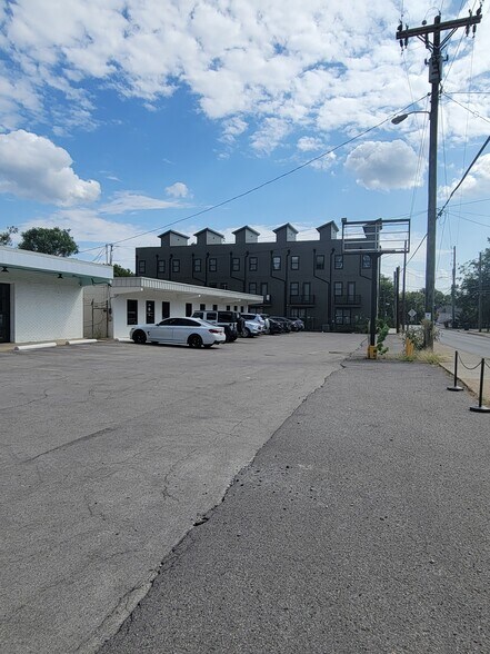 More Photos Of 1531 Jones Ave, Nashville Freestanding For Lease