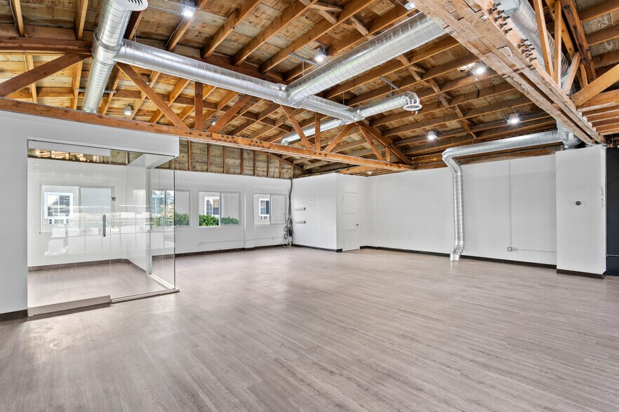 More Photos Of 1802-1808 El Camino Real, Redwood City General Retail For Lease