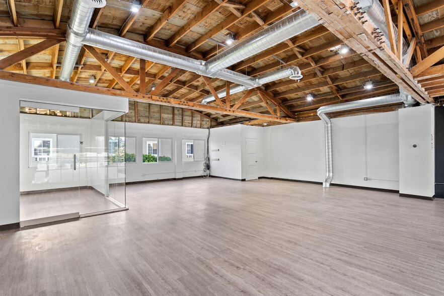 More Photos Of 1802-1808 El Camino Real, Redwood City General Retail For Lease