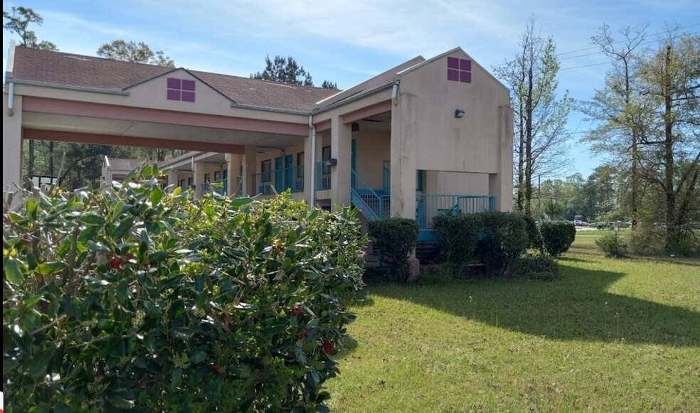 More Photos Of 547 S Archusa Ave, Quitman Hospitality For Sale