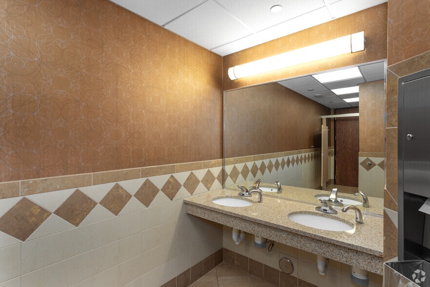 More Photos Of 404 N 31st St, Billings Unknown For Lease