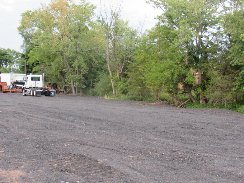 More Photos Of 309 Route 33 East, Manalapan Land For Lease