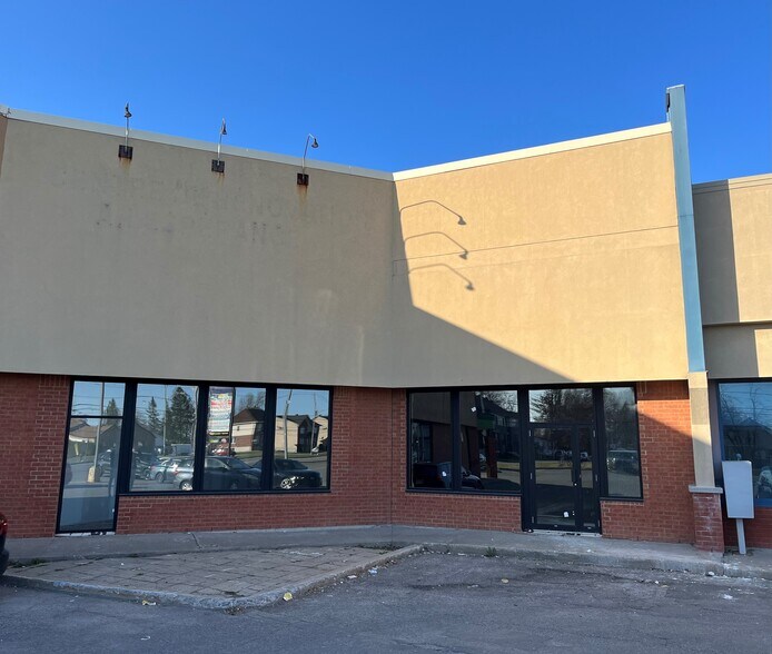 More Photos Of 1314-1360 Boul du Curé-Labelle, Blainville Storefront For Lease