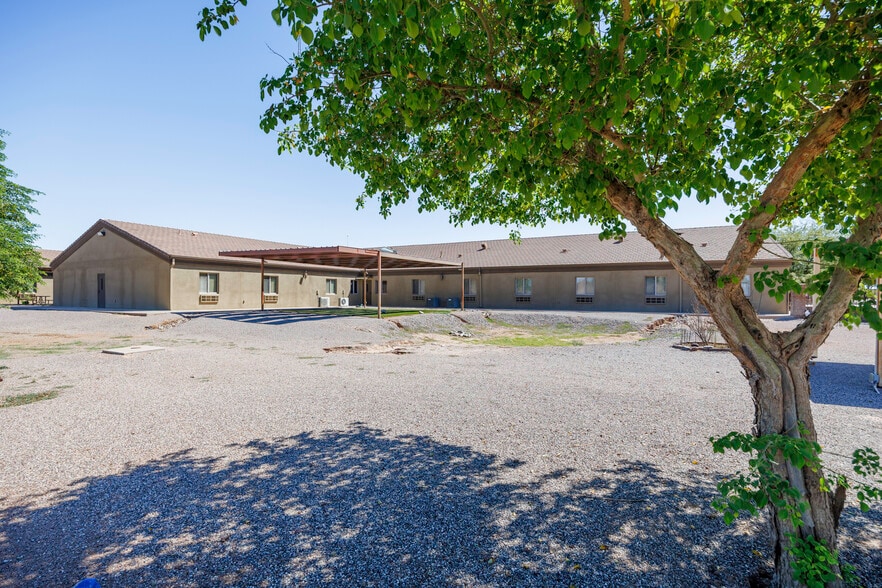 More Photos Of 16286 S Sunland Gin Rd, Arizona City Rehabilitation Center For Sale