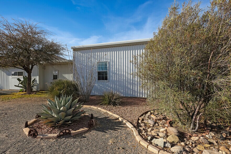 More Photos Of 301 E Calvary Rd, Fort Davis Specialty For Sale