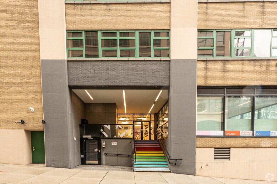 More Photos Of 55 Prospect St, Brooklyn Office For Lease