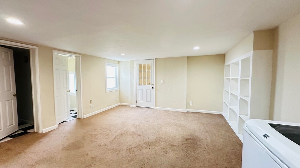 More Photos Of 2809-2815 Macdonald Ave, Richmond Office For Sale