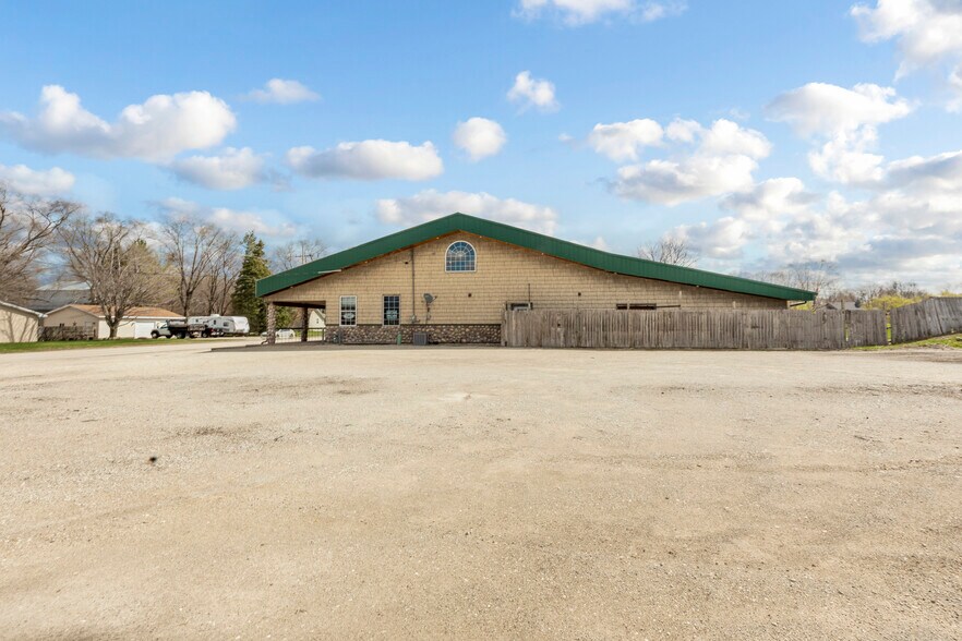More Photos Of 553 W Kennedy Rd, Braidwood Freestanding For Sale