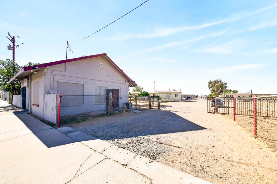 More Photos Of 11398 B Bartlett Ave, Adelanto Manufactured Housing Mobile Home Park For Sale