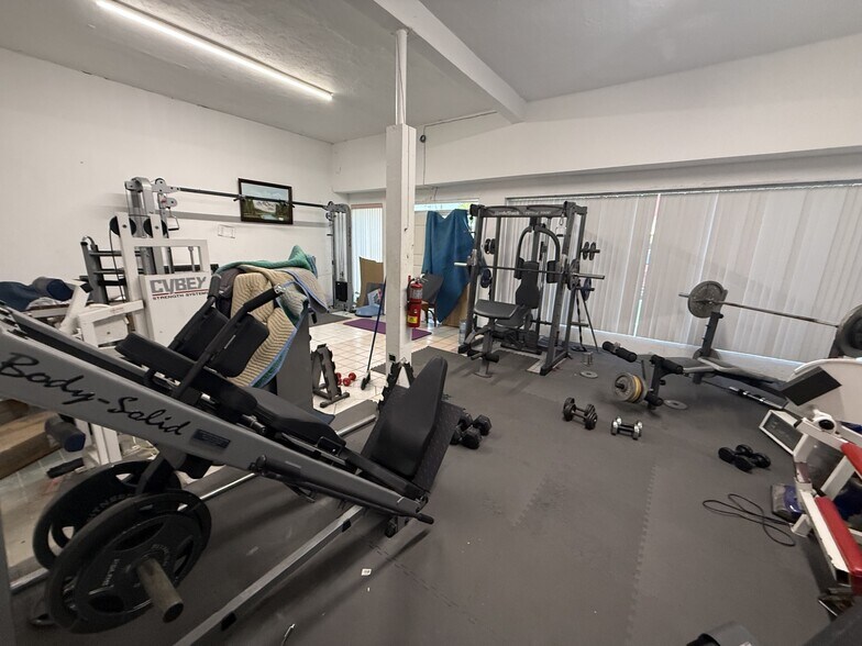 More Photos Of 21 Main St, Titusville General Retail For Sale