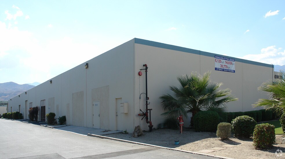 More Photos Of 68625 Perez Rd, Cathedral City Showroom For Lease