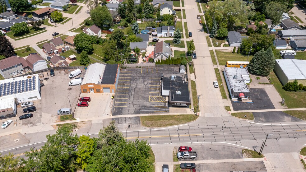 More Photos Of 573 E Huron River Dr, Belleville Freestanding For Sale