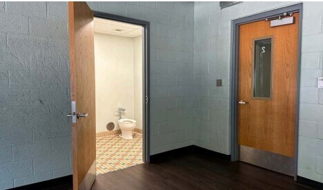 More Photos Of 300 E Cass St, Schoolcraft Office For Lease