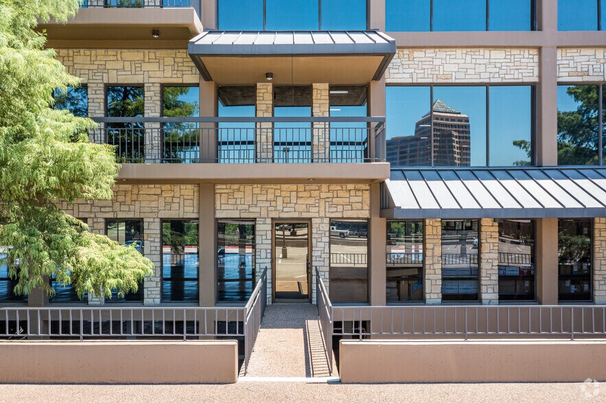 More Photos Of 5020 Riverside, Irving Unknown For Lease