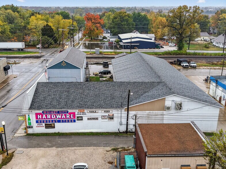More Photos Of 103 W 2nd St N, Wright City General Retail For Sale
