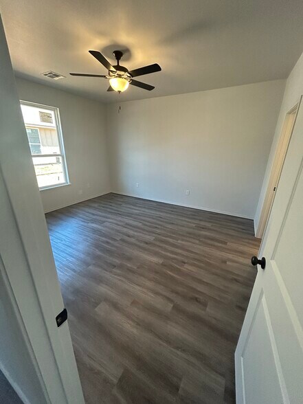 More Photos Of 615 W Moore St, Enid Multifamily For Sale