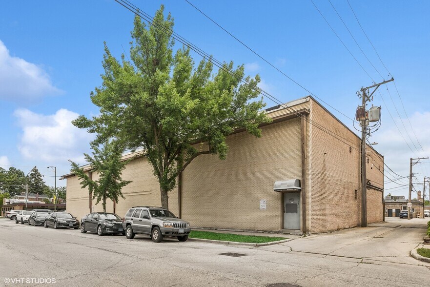 More Photos Of 3449-3453 W Peterson Ave, Chicago Storefront For Sale