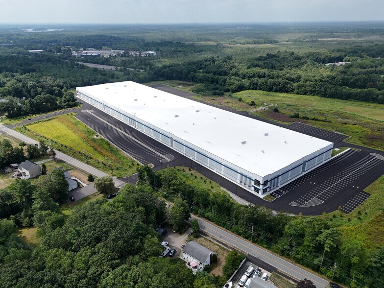 More Photos Of 21 Lincoln St, West Bridgewater Manufacturing For Lease