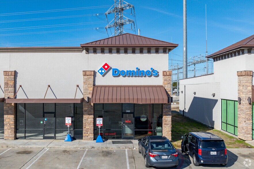 More Photos Of 6211 Barker Cypress Rd, Katy Unknown For Lease