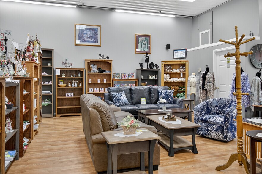More Photos Of 3530 - 3532 Union St, North Chili Freestanding For Sale