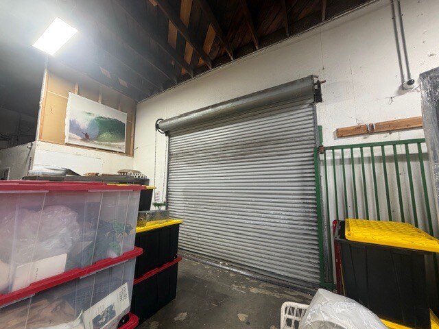 More Photos Of 1303 W Anaheim St, Wilmington Warehouse For Sale