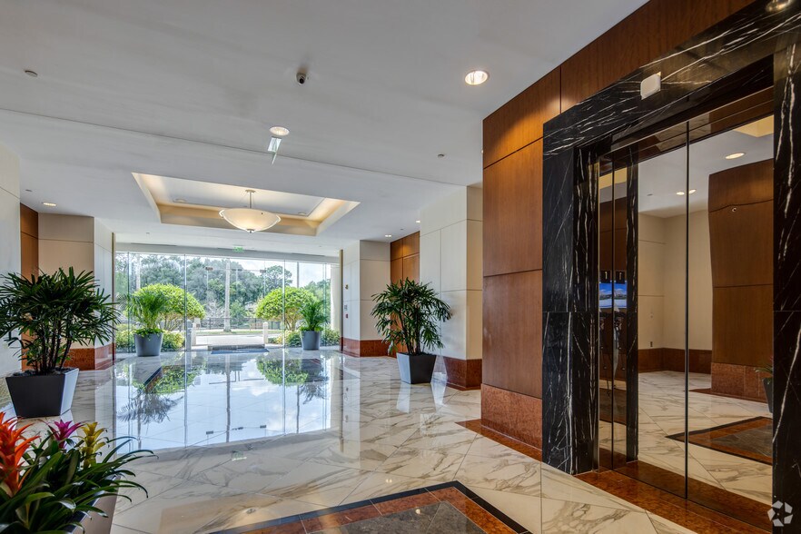 More Photos Of 200 Colonial Center Pky, Lake Mary Office For Lease
